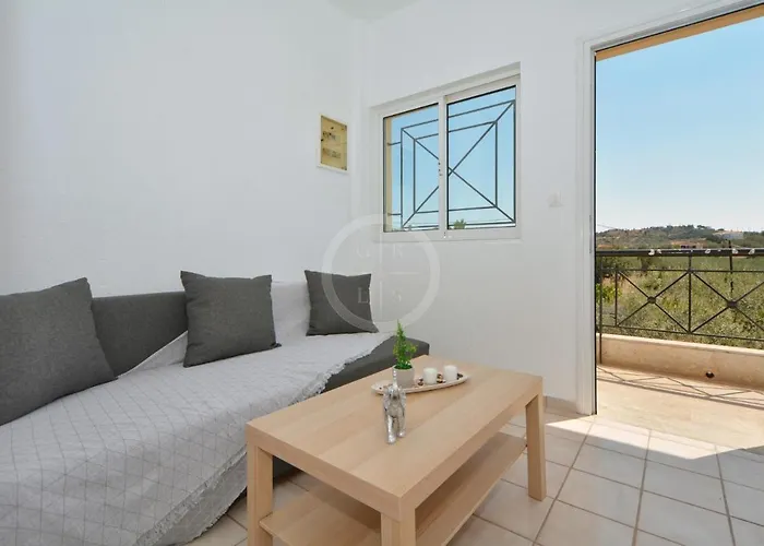 Ifigeneia Apartment *