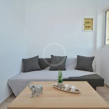 Ifigeneia Apartment